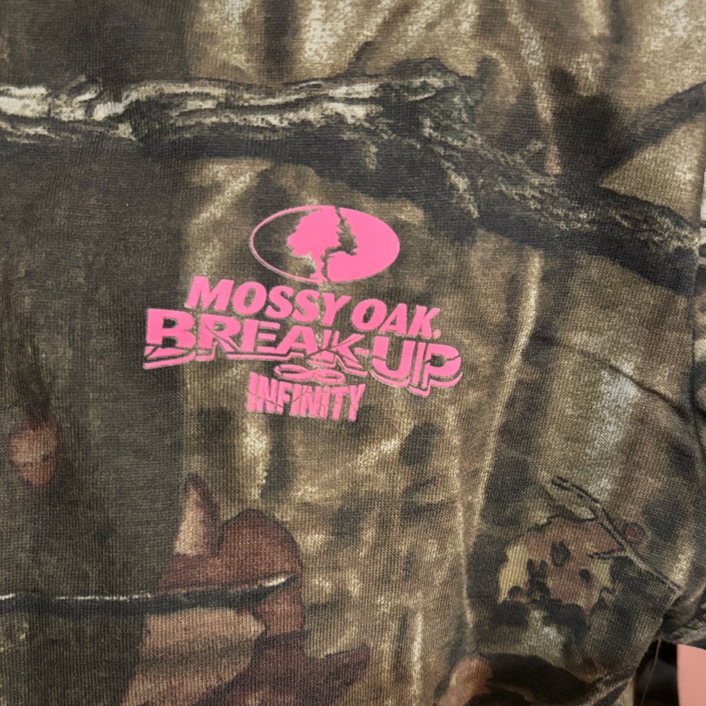 Mossy Oak Long Sleeve Camouflage Tee with Pink Logo NWTS - Picture 5 of 8